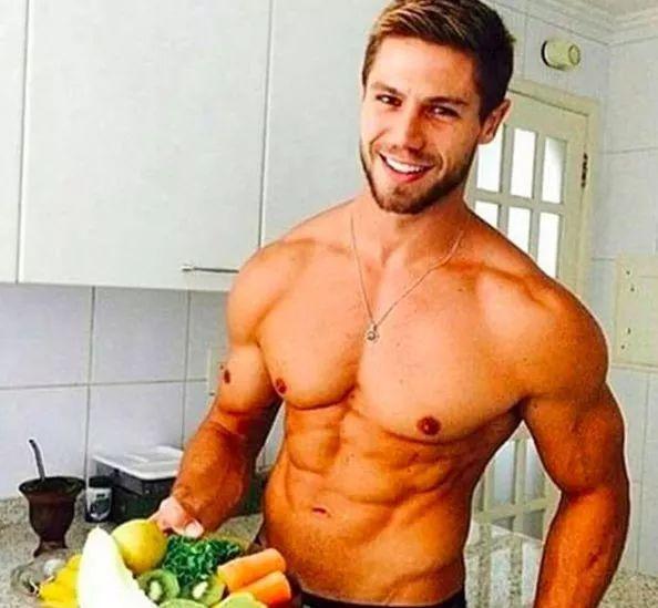 妹子有个会做饭的肌肉男友，是一种什么体验？