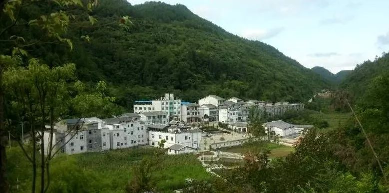 航拍巫溪古路镇观峰村