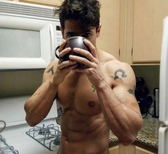 妹子有个会做饭的肌肉男友，是一种什么体验？