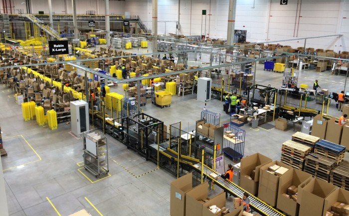 
因解雇7名怀孕仓库工人，亚马逊被集体诉讼|5月7日坏消息榜


