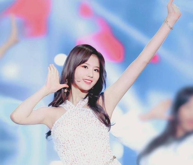 韩团twice成员sana惹众怒?发文感恩"平成时代"惨遭韩网炮轰