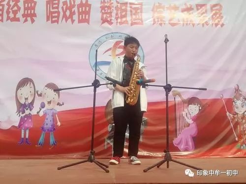 萨克斯走过咖啡屋简谱_千百惠经典怀旧歌曲 柔美中音萨克斯音乐