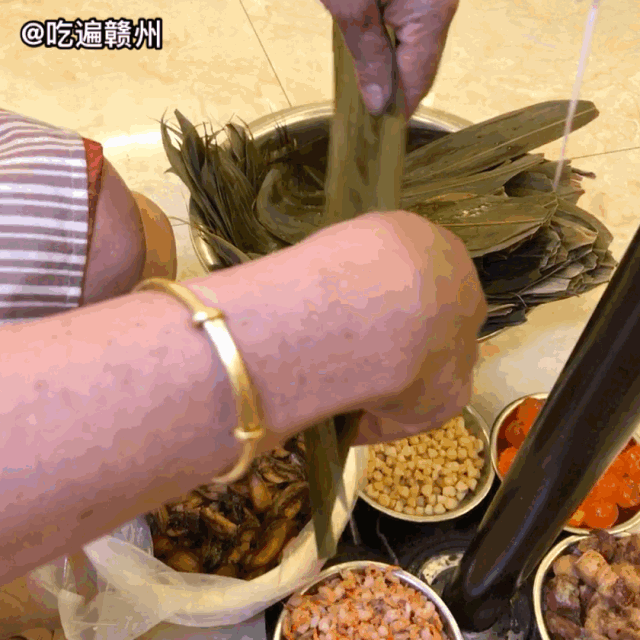 预购才可享受,数量不足不赠送)预购时间:4月24号-5月15号(老板娘微信