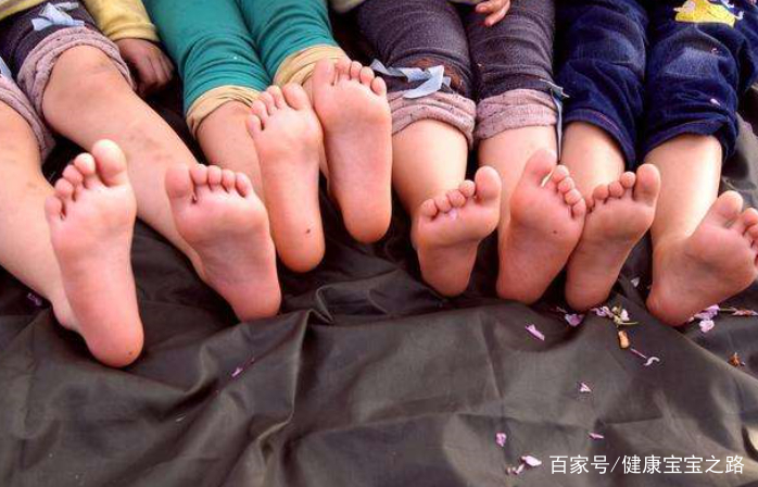                     儿科医生：孩子3部位突出，注定要长高，别当坏毛病，恭喜！