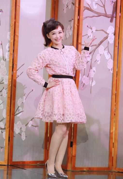 逆生长冻龄女神央视少儿频道女主持人25年容颜不老