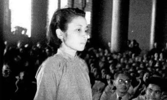 母女二人当汉奸，共同伺候日本人，枪决前提一要求，果断被拒绝
