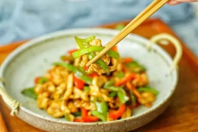肉丝这么简单一炒,比啥都香,堪称下饭神器! 通博tb222