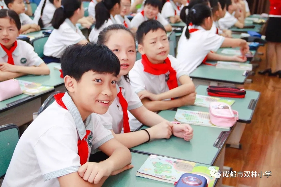 
“中外双师课堂”成华上演，英语课原来还可以这样好玩！


