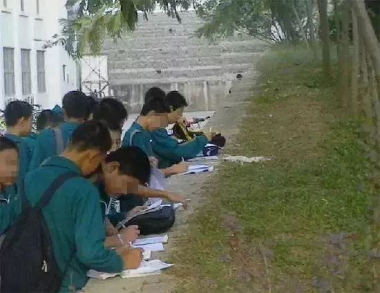 江苏连发多项教育利好新政:省钱+减负!丹阳家长,哪一条最走你心?
江苏连发多项教育利好新政:省钱+减负!丹阳家长,哪一条最走你心?