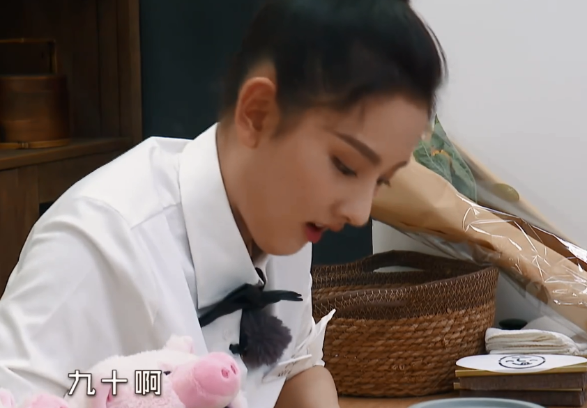 原创
明星文化水平何时提升?宋祖儿连简单的小学算术题也不会
原创
明星文化水平何时提升?宋祖儿连简单的小学算术题也不会