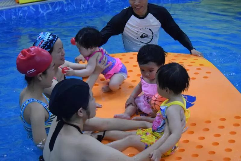 小孩子怎么学游泳快一点 2e85f8df184f47b2a1d5240fa7631342.jpeg