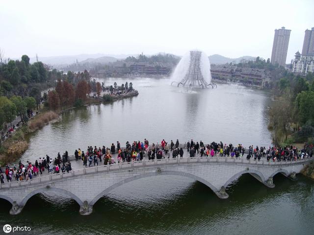 重庆市区县人口_重庆人口数量第三多的区县,比合川还多,相当于两个长寿