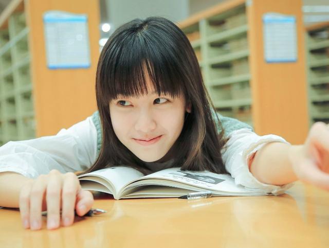 如果高考分数刚压一本线,那么该选择读一本还是好的二本?
如果高考分数刚压一本线,那么该选择读一本还是好的二本?