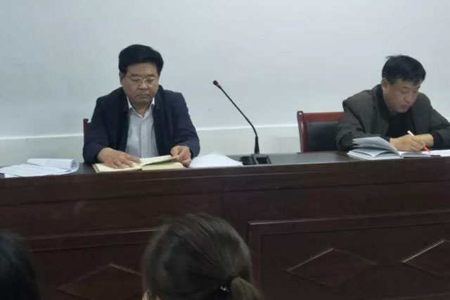 
邓州市六高中举行期中总结分析大会


