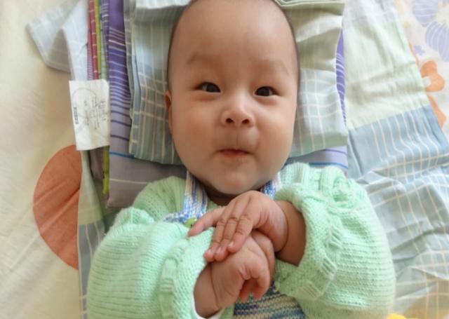                     辛苦带娃“累成狗”，育儿专家：读懂娃的这些“暗语”带娃不费劲