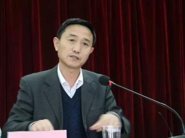 哈工大新增两名党委副书记
哈工大新增两名党委副书记