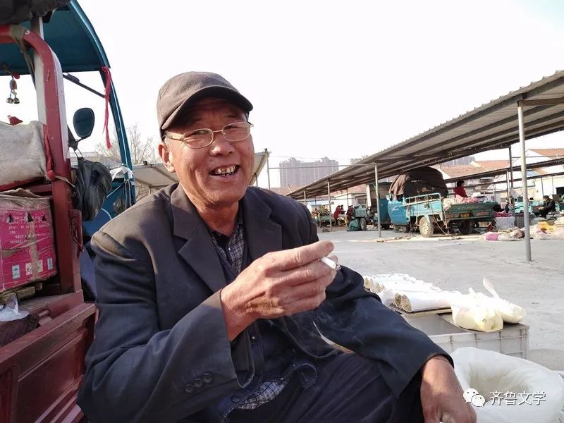 热爱文学的老人家 5c8d8a0f69c9494186d67e2c02ba6515.jpeg