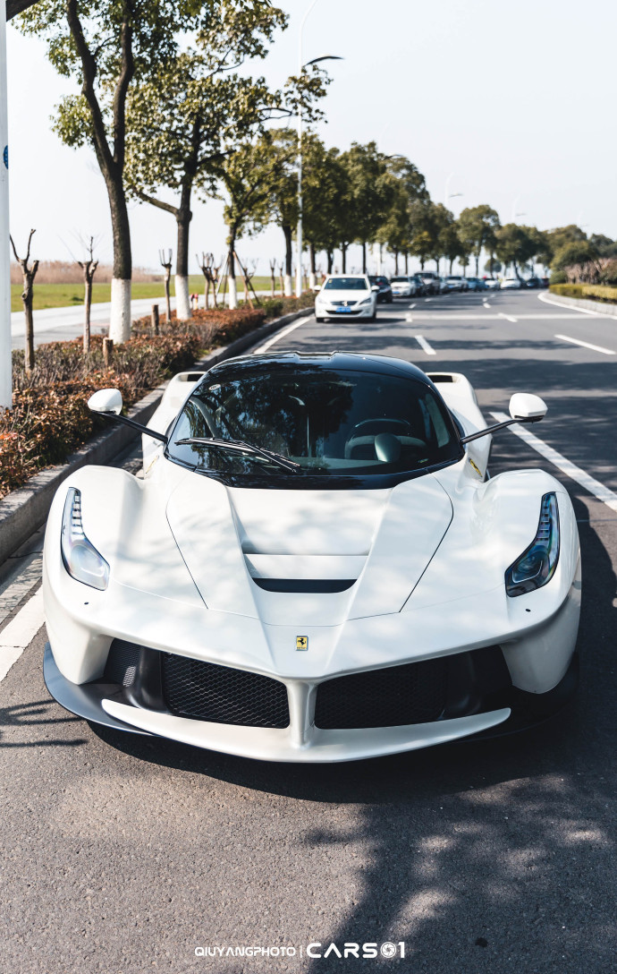 ferrari laferrari