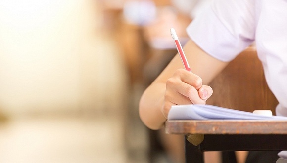 
广东省招办发文治理“高考移民”：开展报名资格复查


