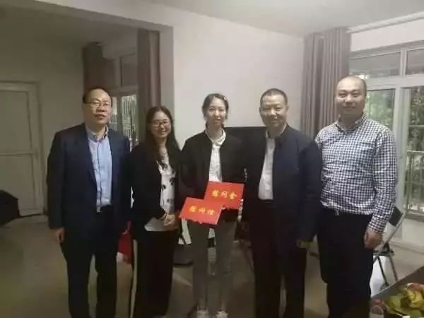 宁波“挡刀女孩”父母,原来都不简单! 通博娛樂