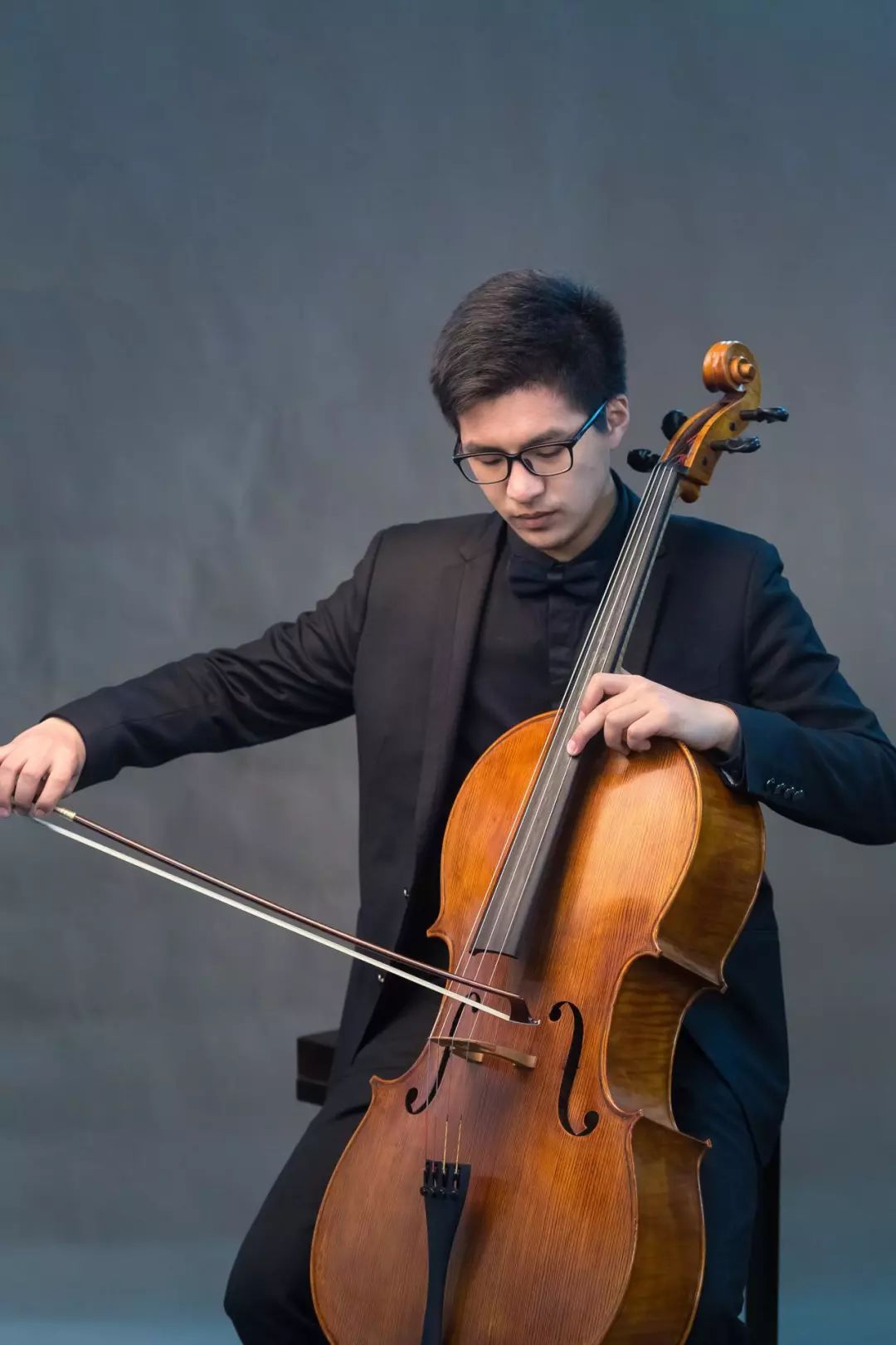 cello 大提琴乐器特色:定弦通常为a,d,g,c.