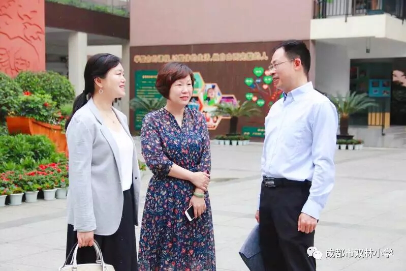 
“中外双师课堂”成华上演，英语课原来还可以这样好玩！


