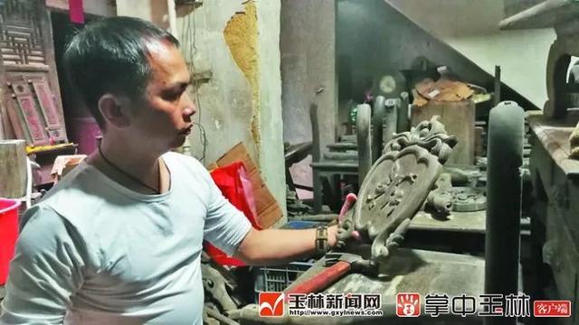 容县男子这技能绝了,修复古家具获赞“跟原来的一模一样” 皇冠国际娱乐平台登录