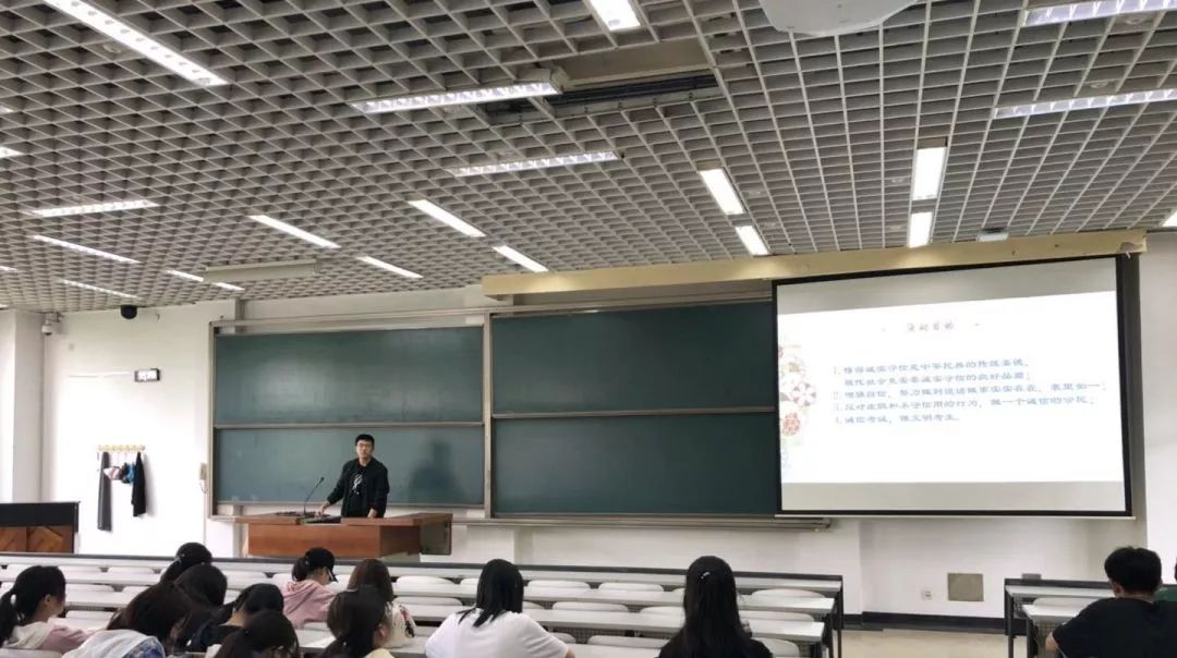 2019年经济现状_中国概述 经济现状解读(2)