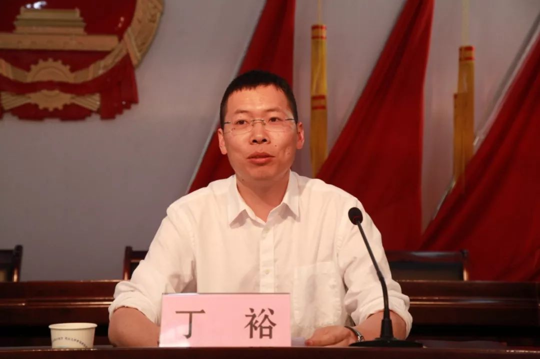 镇党委副书记,镇长丁裕布置临浦镇环境卫生大整治百日攻坚行动