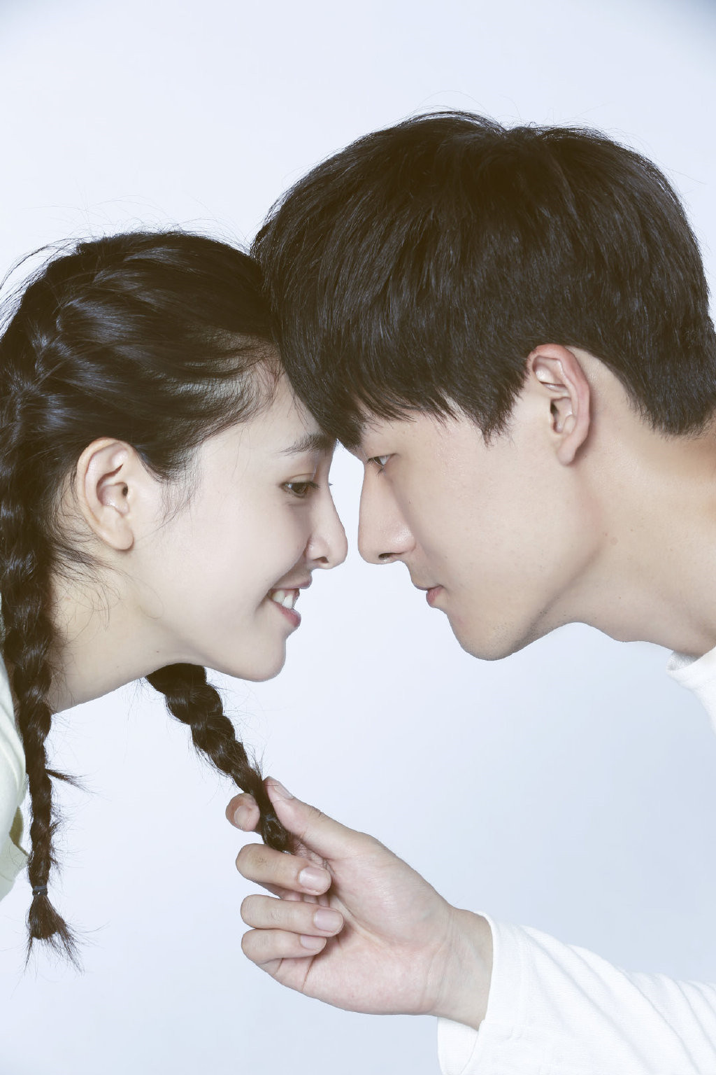 
吴倩成为全世界最幸运女孩，高中遇言默，大学何以琛，工作郑柏旭


