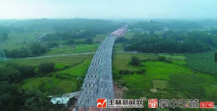 2019年广西经济_...改革委积极参加2019年广西优质企业债券现场推介会暨企业债券融资...(2)