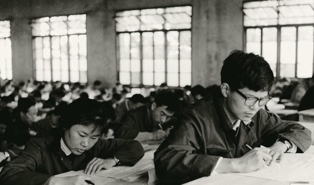 
原创
1979年高考语文试卷难不难？初中生看了也“跃跃欲试”


