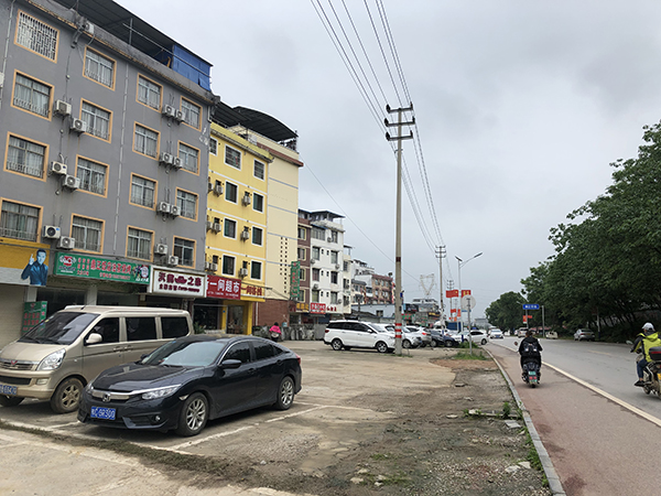 
桂林民房火灾调查：高校旁大量自建房改装酒店，不少学生租住


