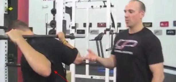 肩颈疼？到底是哪里的问题？