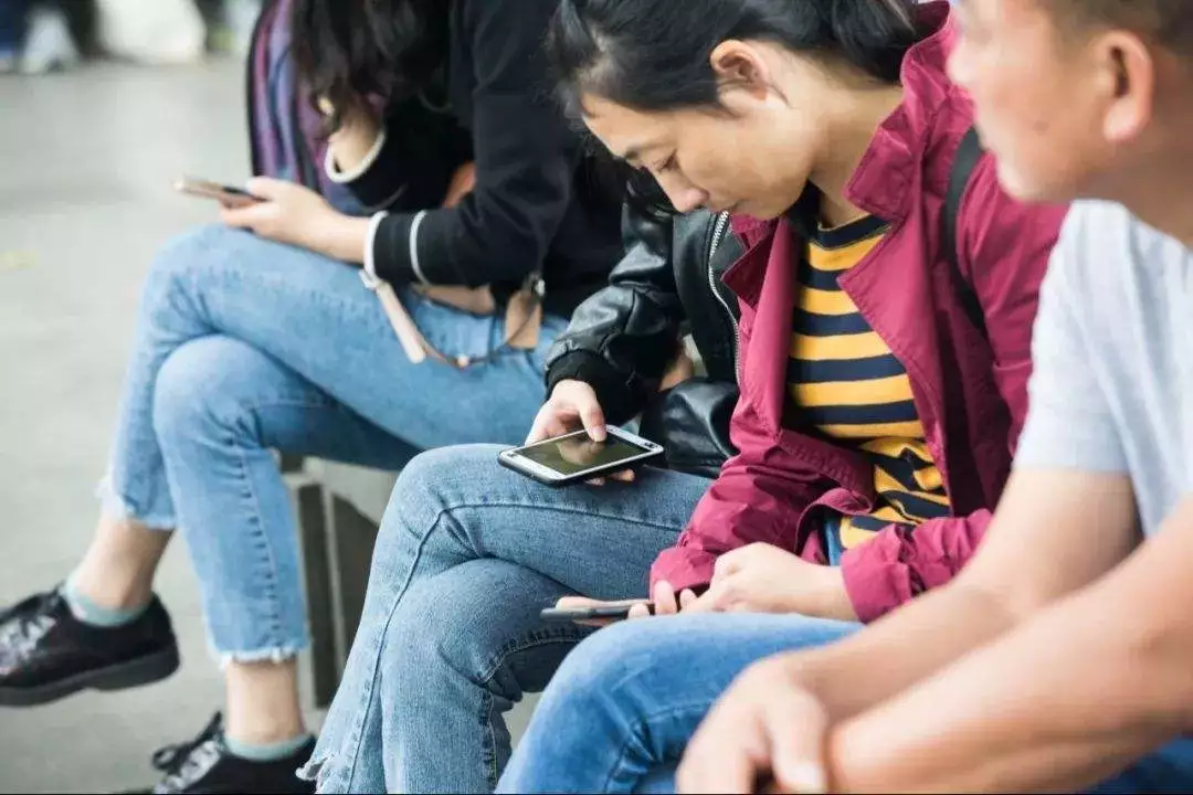 
移动支付十强城市；腾讯官方滥用原创；3款约会App下架


