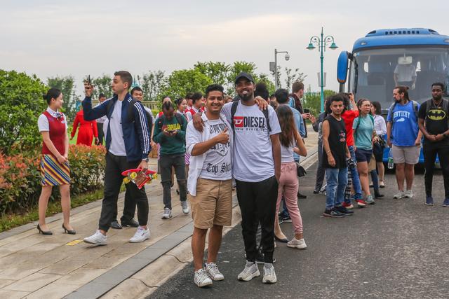 
柬埔寨美女诵诗词留学生天航“涨姿势”


