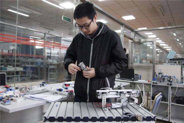 原创
教育部再次召开会议,237亿支持高职扩招,高考前还有机会报名
原创
教育部再次召开会议,237亿支持高职扩招,高考前还有机会报名