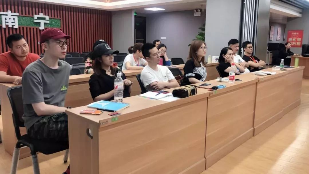 
不（shen）信（qi）？5天熟背整本《道德经》，你行你上！


