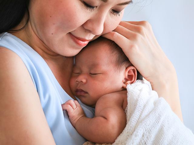 婴儿几个月不能用尿布 cebf6bc1684943cbae30fc458eaf9967.jpeg