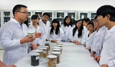 
四川的口腔医学学校有哪些？牙科学校好考吗？


