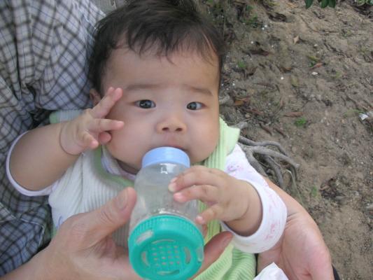                     娃睡着后哼唧、蹬腿又憋劲？儿科医生：别慌，按照这套应对方案做
