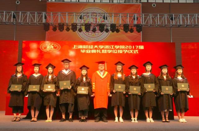 “最吃香”的2所财经大学,录取分秒杀985,网友:211的名985的命
“最吃香”的2所财经大学,录取分秒杀985,网友:211的名985的命
