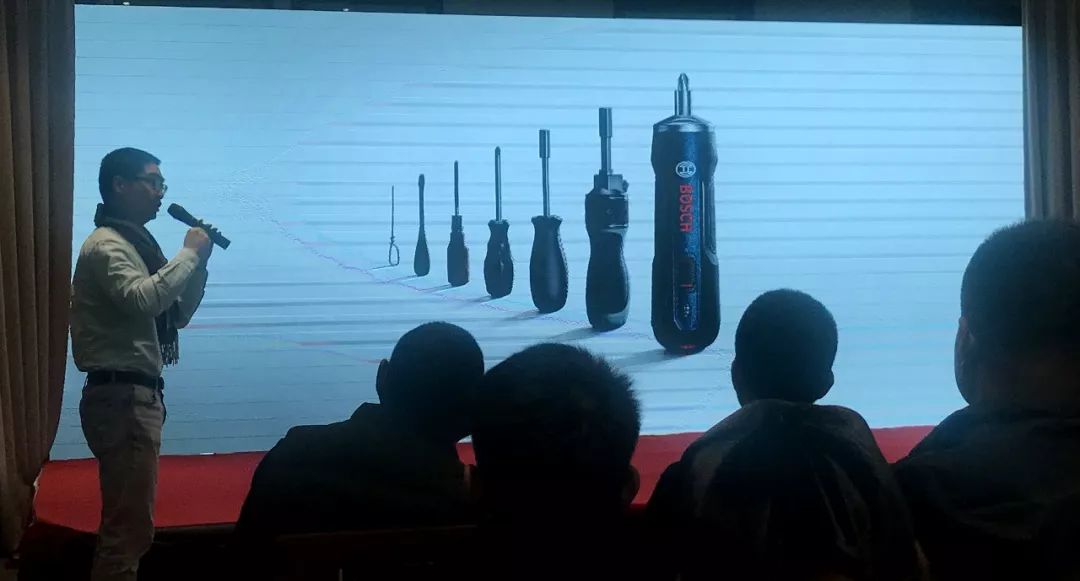 
【设计课堂】集帅气与才气的优秀学员，分享学习心得！


