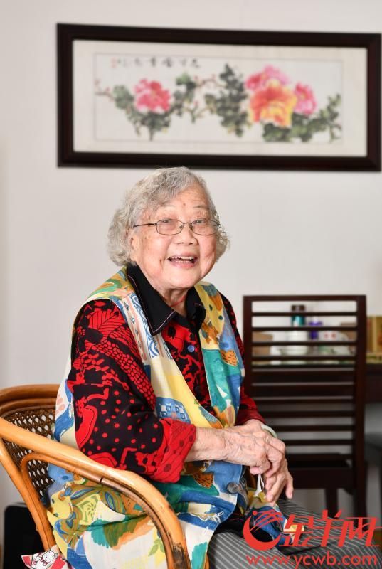 90岁女护士：亲历抗美援朝，为这份职业自豪