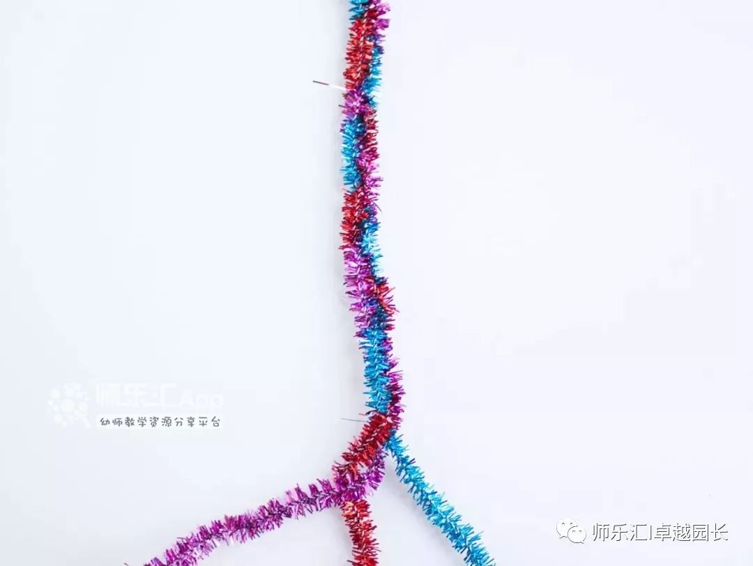蛋糕纸粘贴画  卡纸马蹄莲  折纸小雏菊  皱纹纸牡丹花  毛根手环