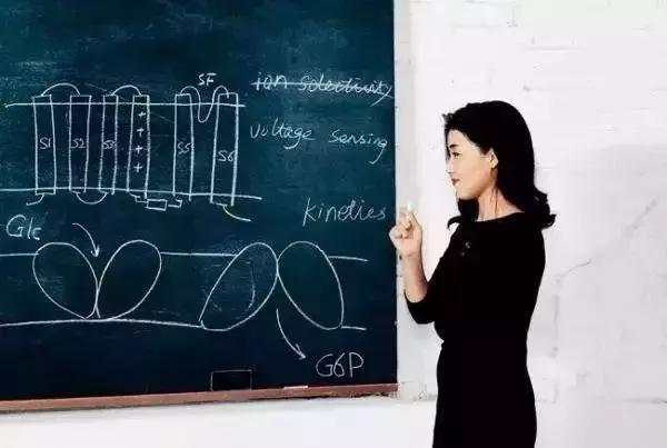 
清华最年轻的博导上热搜，是什么造就了开挂的人生？


