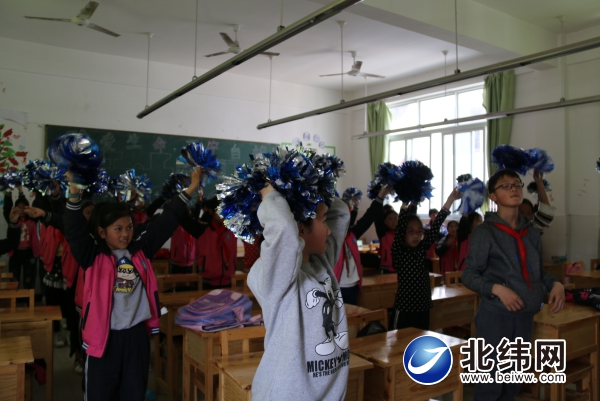 
征集学校少年宫优秀作品为学生提供展示舞台


