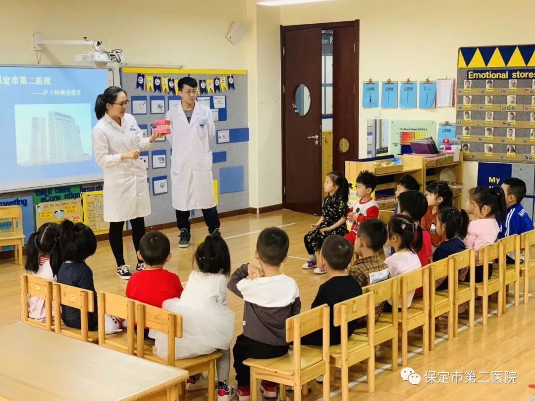 守护明天的太阳—科普宣讲走进耶鲁福米立美国耶鲁大学实验幼儿园