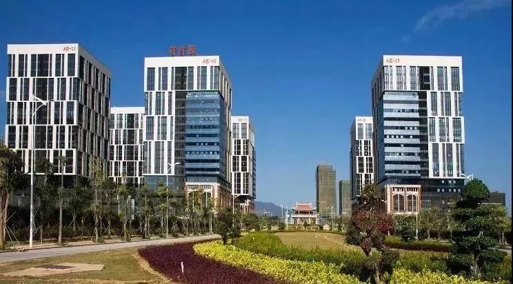 集美gdp_GDP 600000000000元 这个区将成深圳 超级中心 ,还在建13个新地标(3)