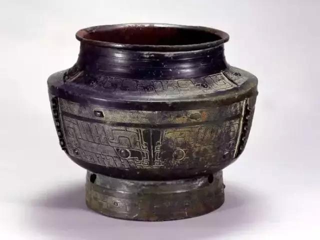 青铜器上饕餮纹的含义到底是什么？_搜狐网